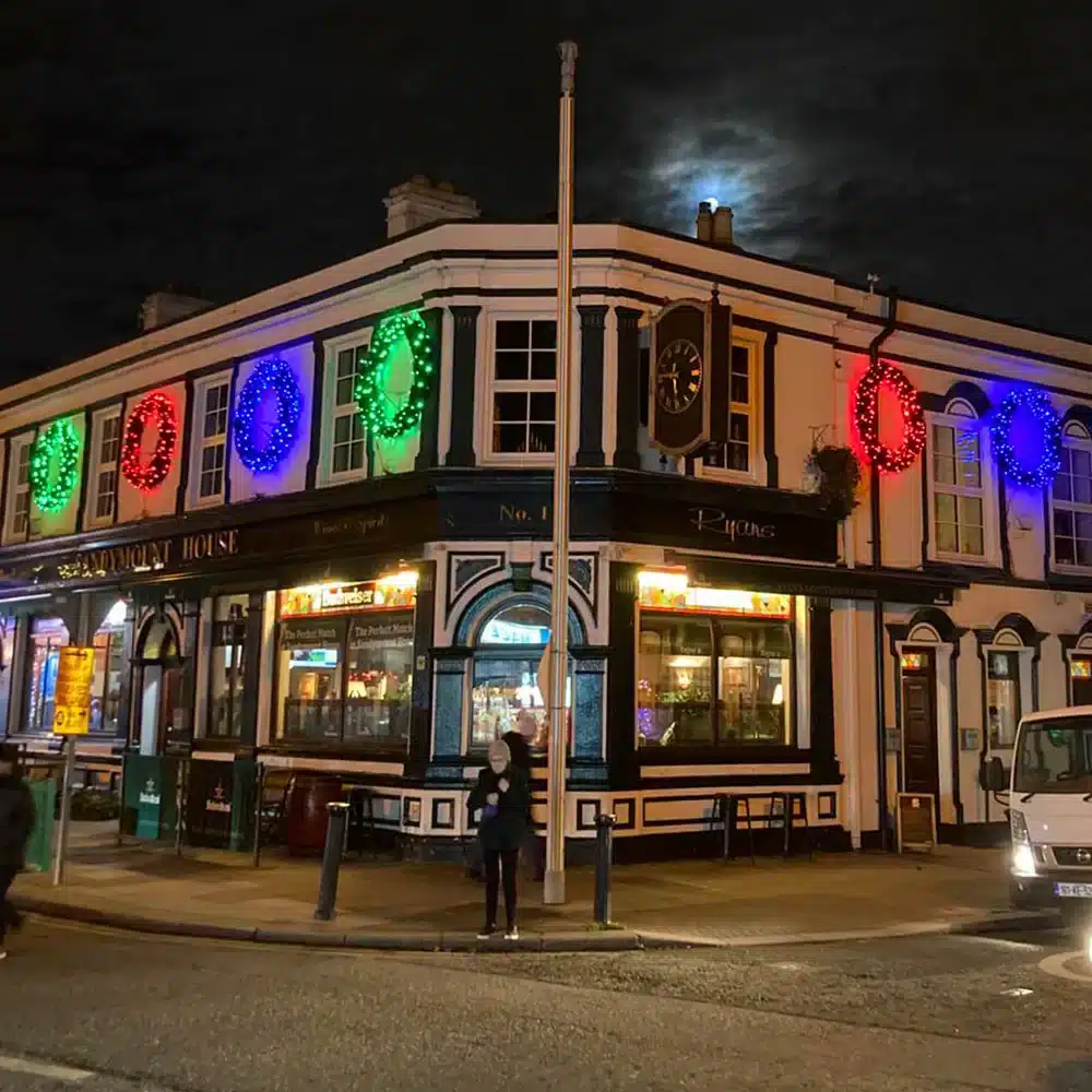 Large-Pre-Lit-Outdoor-Christmas-Wreath-150CM-Different-LED-Colours-View Large outdoor Christmas pre-lit wreath 150cm different LED colours view