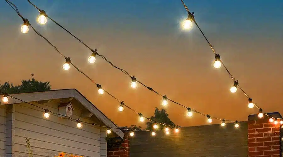 Festoon lights for gardens and patios