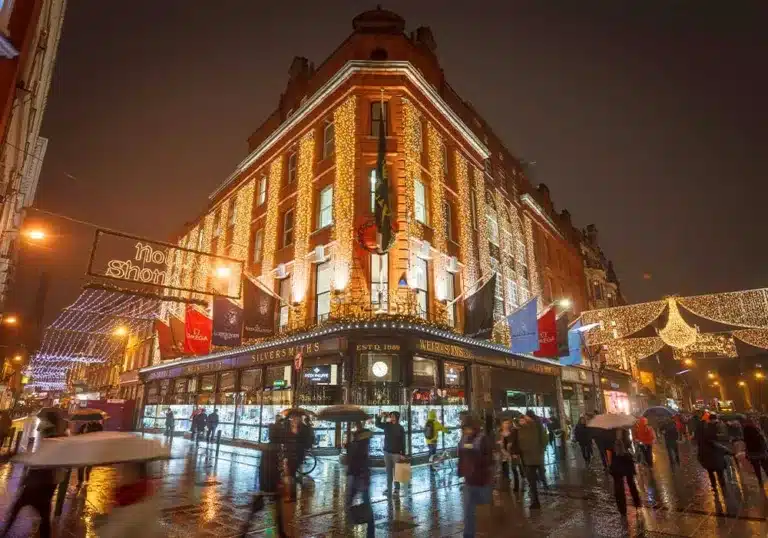Commercial Christmas lighting